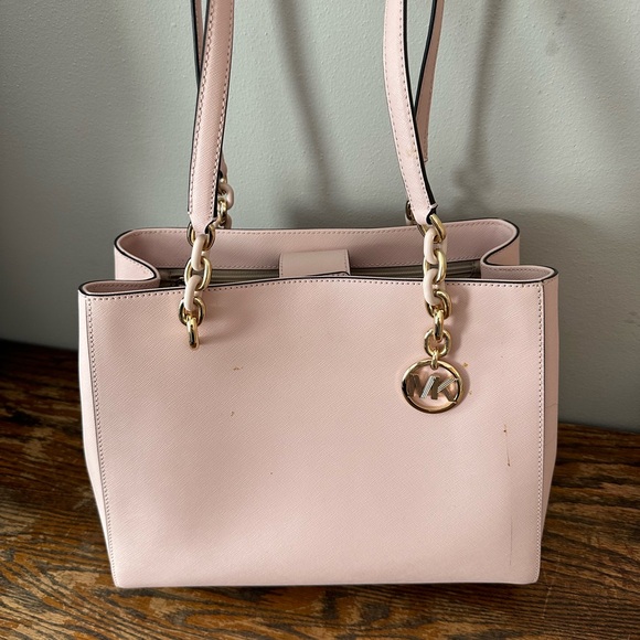 Michael Kors purse - Picture 3 of 5